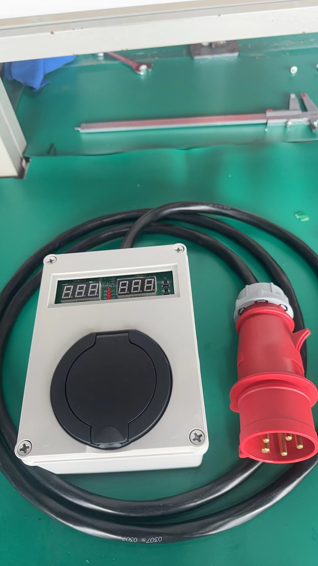 Nowa, kompaktowa ładowarka do  – Portable Ev Charger 32A Type 2 Cee Plug recenzja i cena